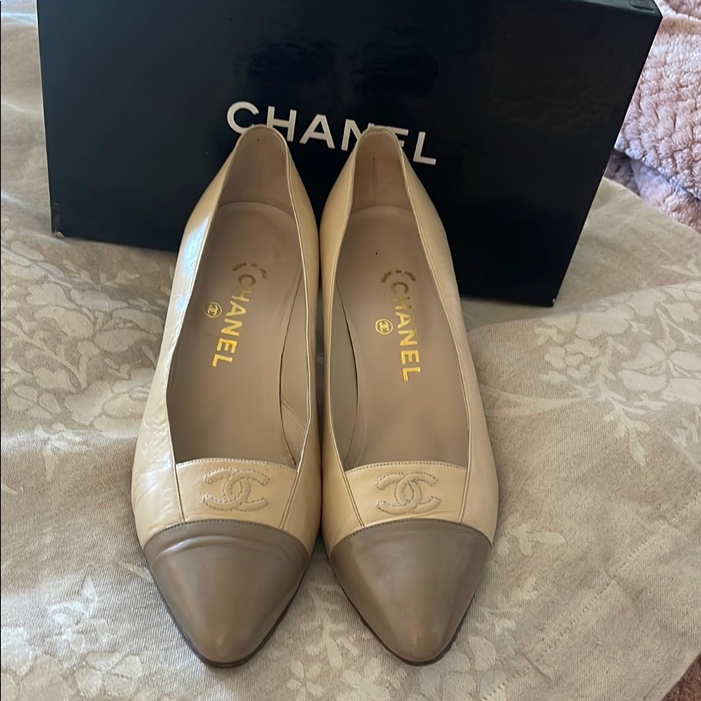 Chanel Beige and light gray heels.
Especially gorgeous shoes